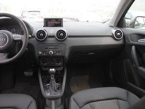 201330 TFSI Sportback Urban п؅^(q)