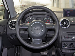 201330 TFSI Sportback Urban п؅^(q)