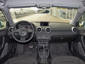 201330 TFSI Sportback Urban п؅^(q)