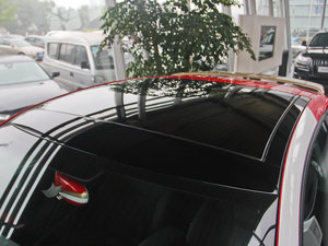 2013款30 TFSI 中国限量版 Ego 车顶
