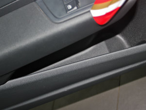 2013款30 TFSI 中国限量版 Ego 前门储物空间