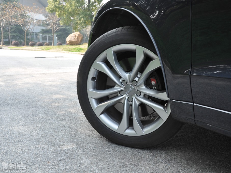 2014?yun)WSQ5 3.0 TFSI quattro