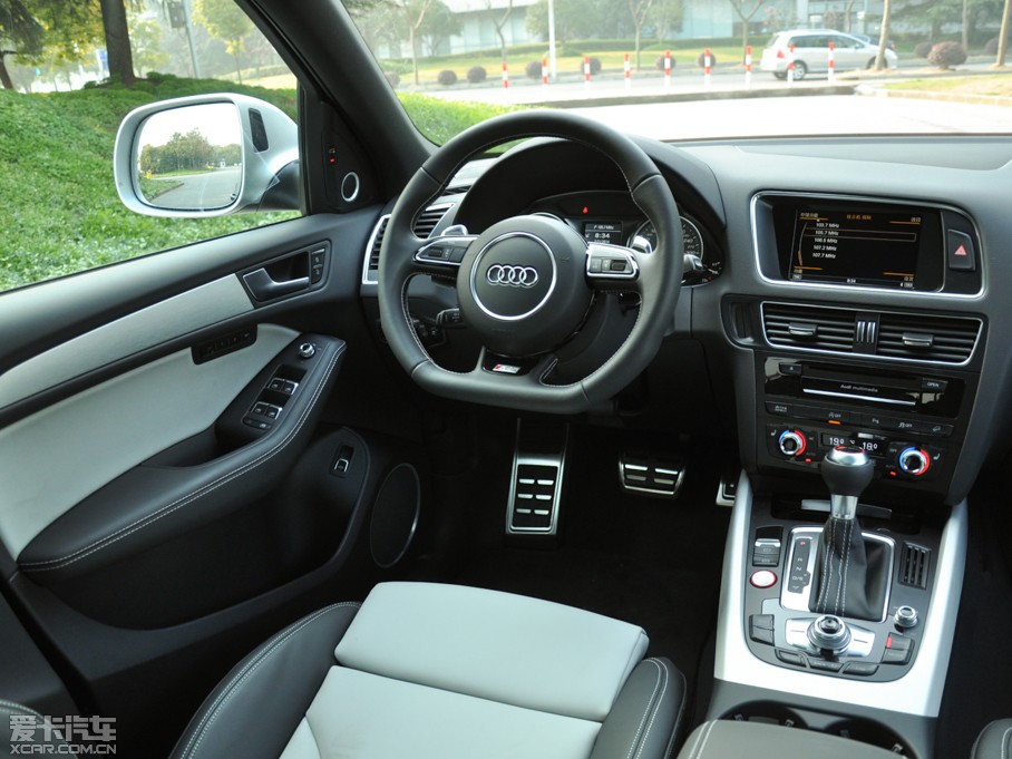 2014?yun)WSQ5 3.0 TFSI quattro