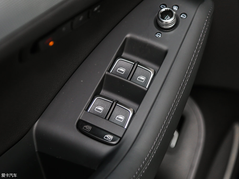 2013WQ5(M) 45 TFSI quattro \