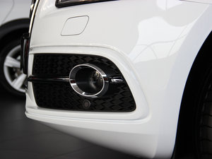 201345 TFSI quattro \ ^