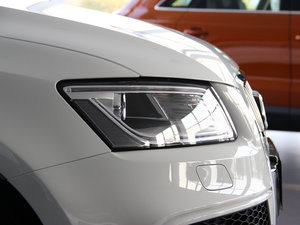 201345 TFSI quattro \ ^