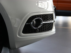 201345 TFSI quattro \ ^