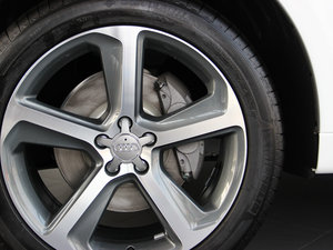 201345 TFSI quattro \ ^