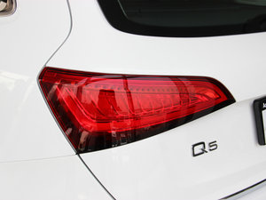 201345 TFSI quattro \ ^