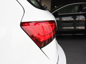 201345 TFSI quattro \ ^