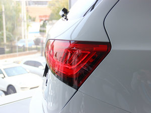 201345 TFSI quattro \ ^