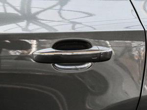 201345 TFSI quattro \ ^