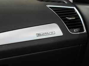 201345 TFSI quattro \(yn) g