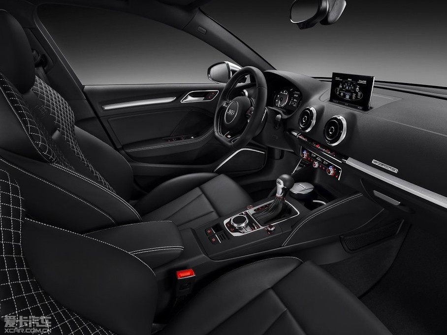 2014��?yu��n)W��S3 Sportback 2.0T Sportback