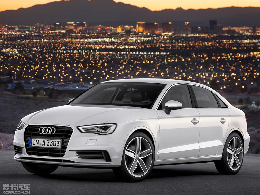 2014WA3 Limousine(M) Sedan