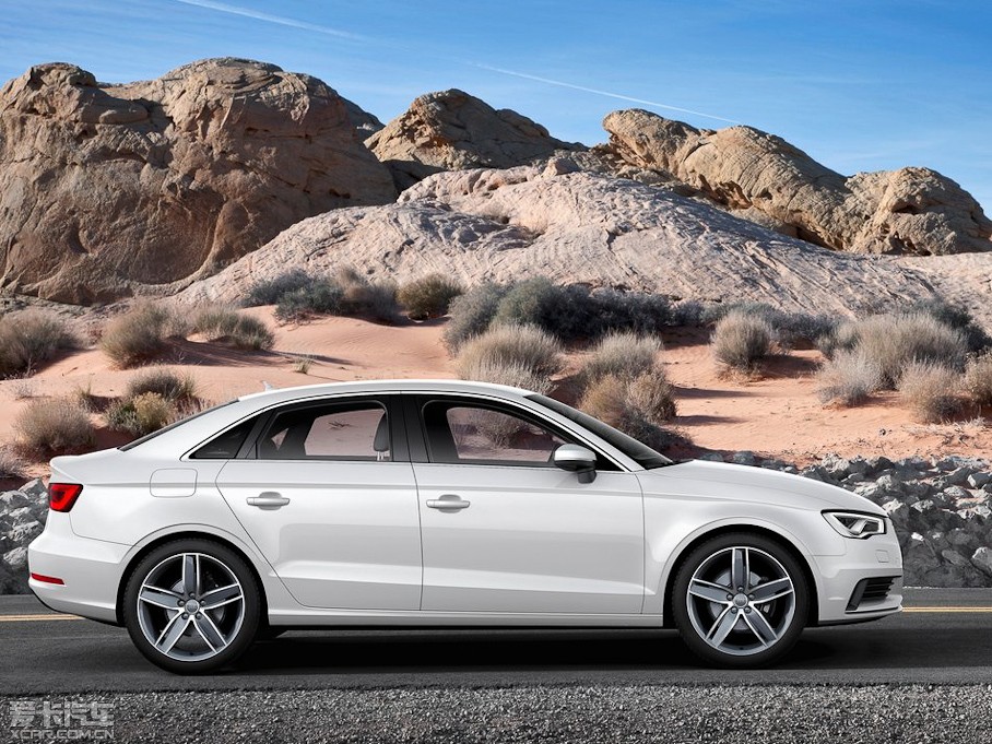 2014WA3 Limousine(M) Sedan