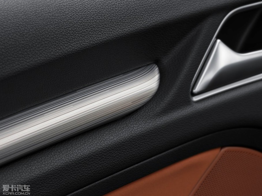 2014WA3 Limousine(M) Sedan