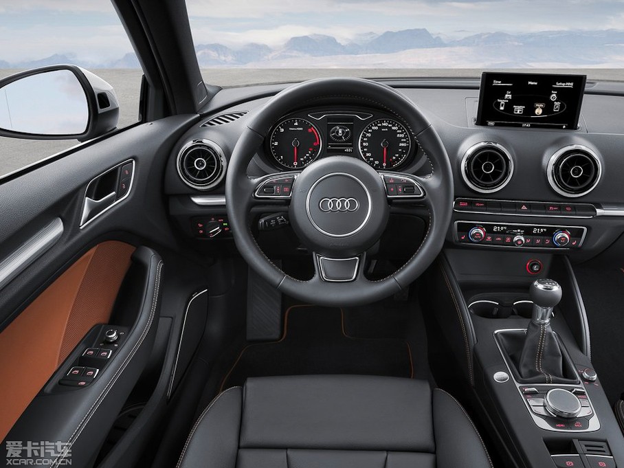 2014WA3 Limousine(M) Sedan