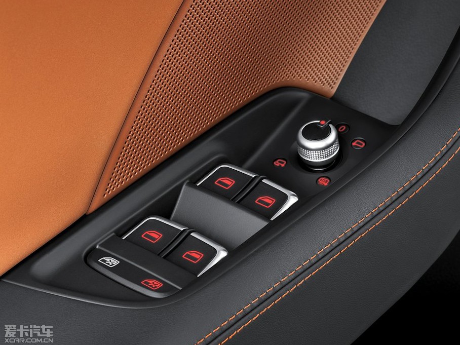 2014WA3 Limousine(M) Sedan