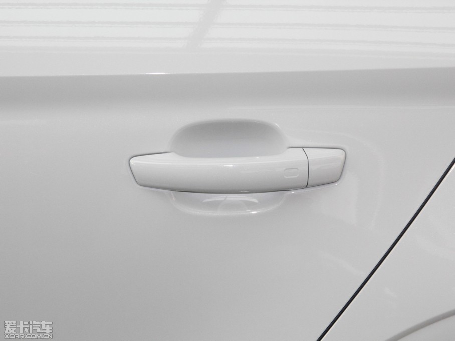 2014WA3 Limousine(M) Sedan