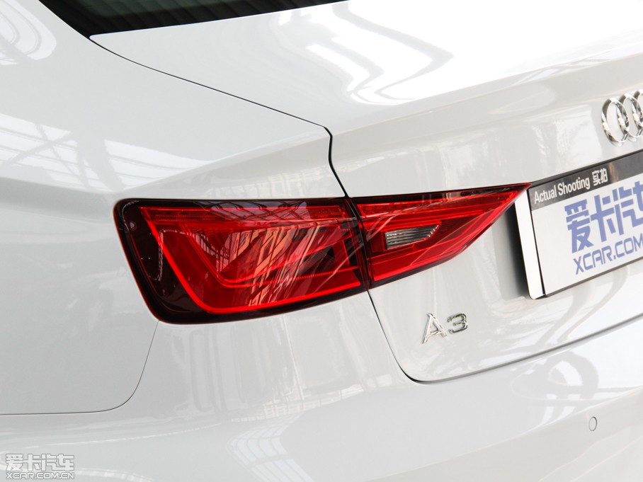 2014WA3 Limousine(M) Sedan