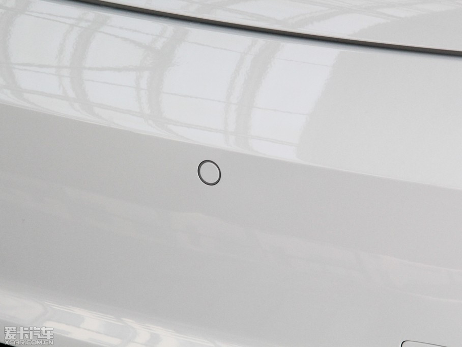 2014WA3 Limousine(M) Sedan