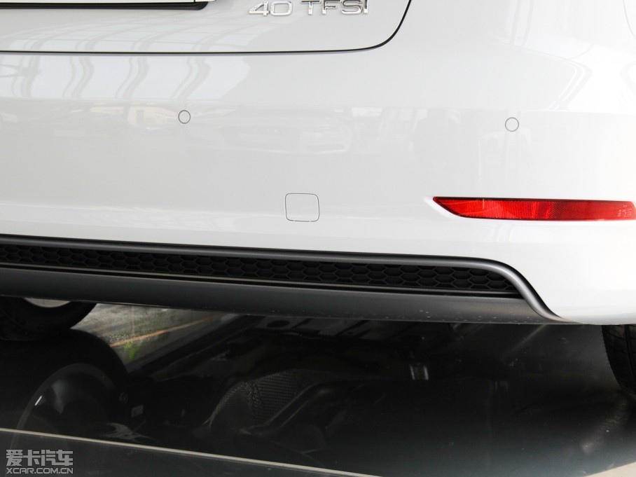 2014WA3 Limousine(M) Sedan