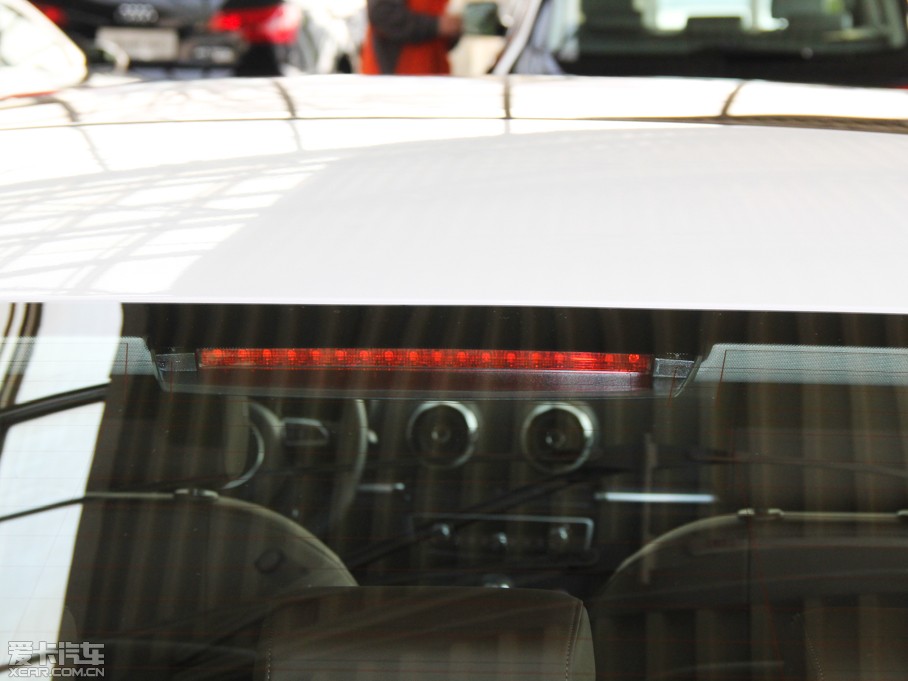 2014WA3 Limousine(M) Sedan