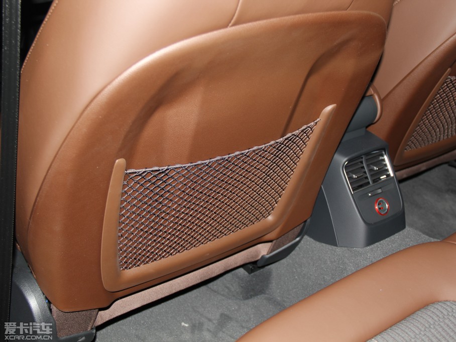 2014WA3 Limousine(M) Sedan