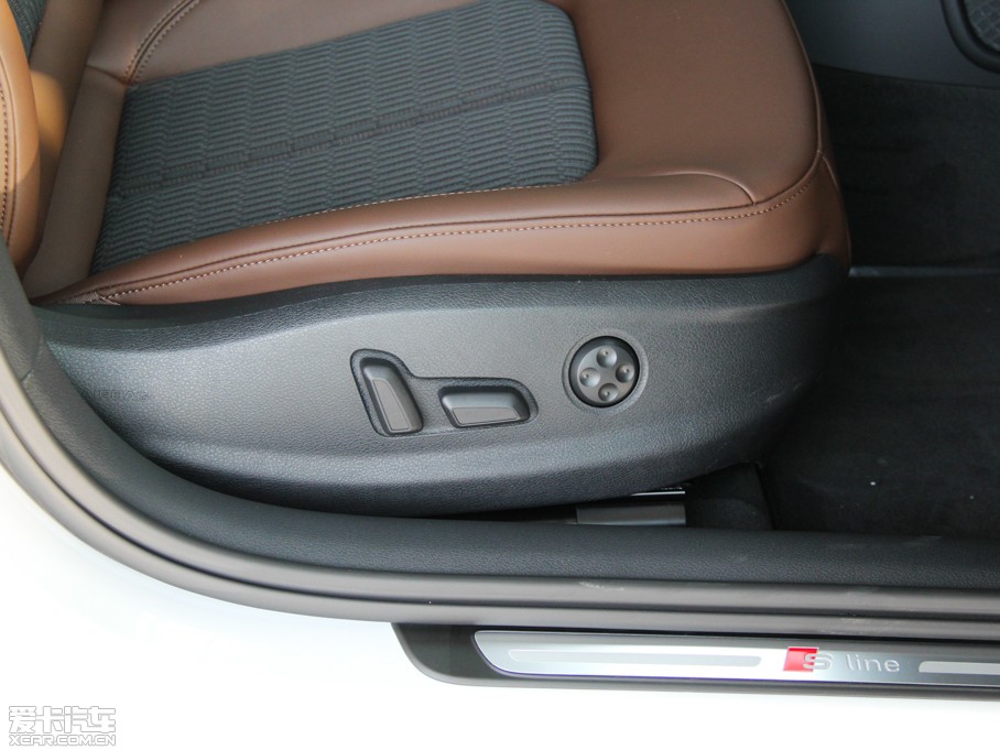 2014?yun)WA3 Limousine(M(jn)) Sedan