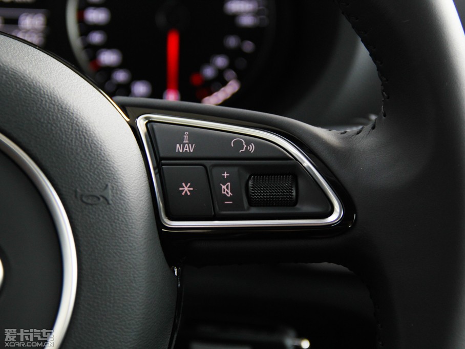 2014WA3 Limousine(M) Sedan