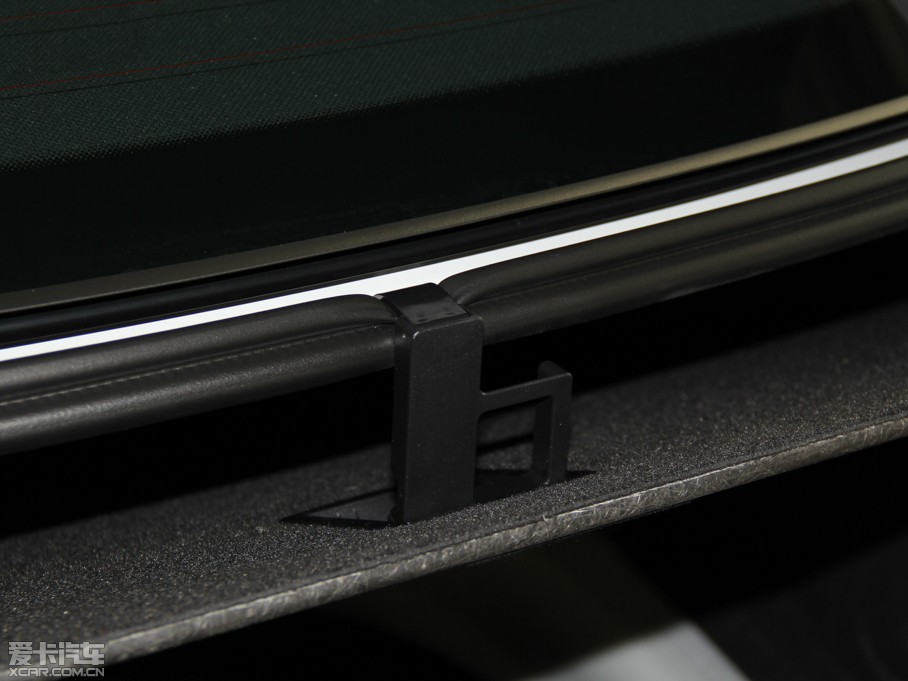 2014WA3 Limousine(M) Sedan