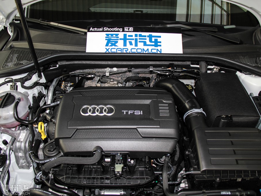 2014WA3 Limousine(M) Sedan