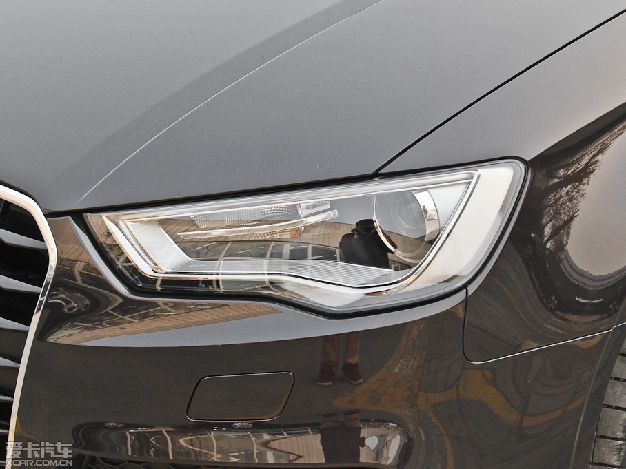 2014WA3 Limousine(M(jn)) 40 TFSI S Line m