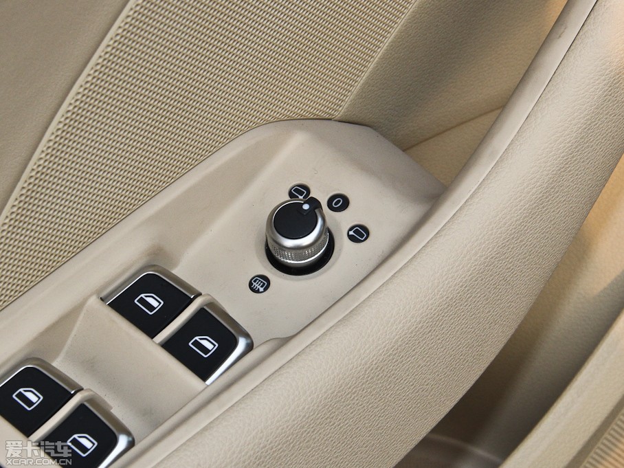 2014?yun)WA3 Limousine(M(jn)) 40 TFSI S Line m