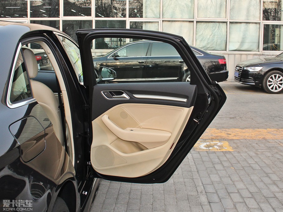 2014WA3 Limousine(M) 40 TFSI S Line m