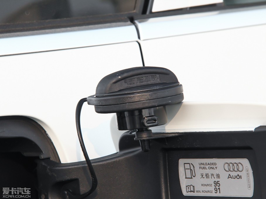 2014WA3 Limousine(M(jn)) 40 TFSI S Line A