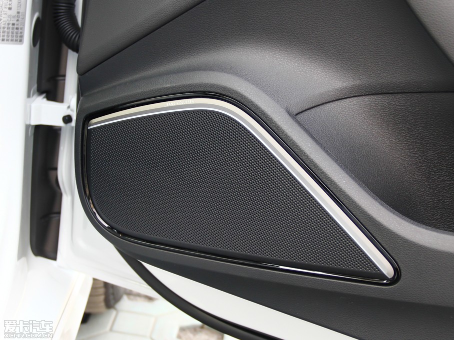 2014WA3 Limousine(M(jn)) 40 TFSI S Line A