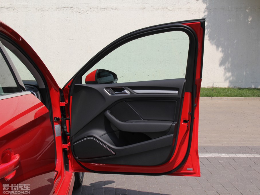 2014WA3 Limousine(M) 40 TFSI S Line m