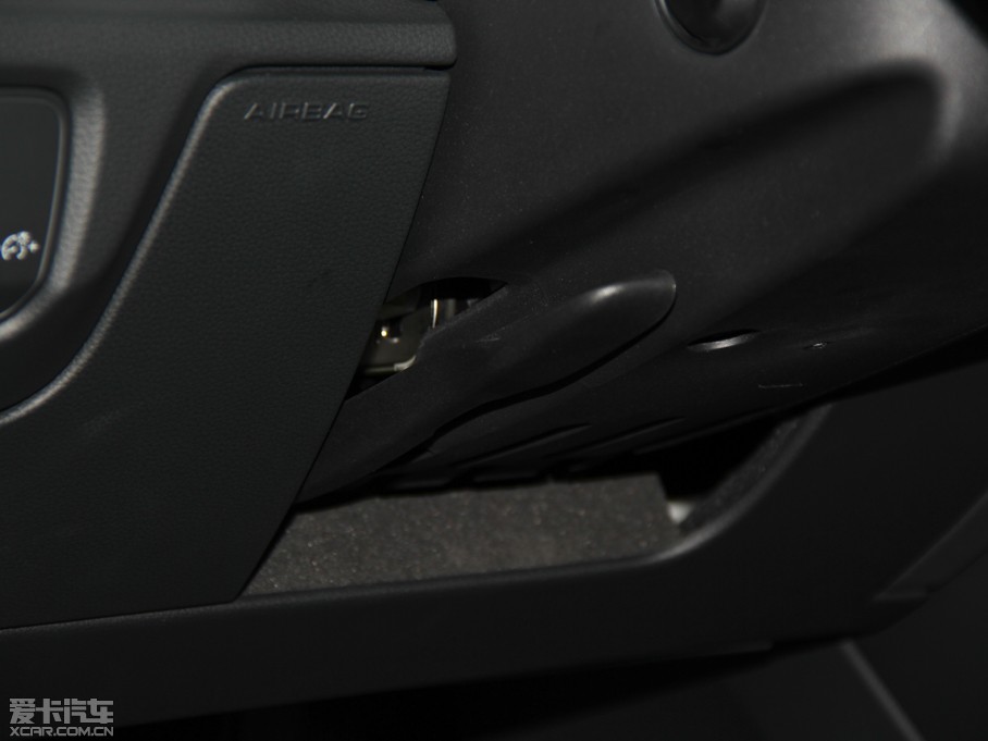 2014?yun)WA3 Limousine(M(jn)) 40 TFSI S Line m