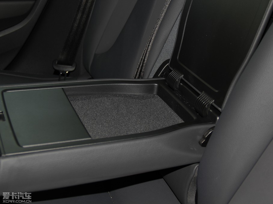 2014WA3 Limousine(M(jn)) 40 TFSI S Line m