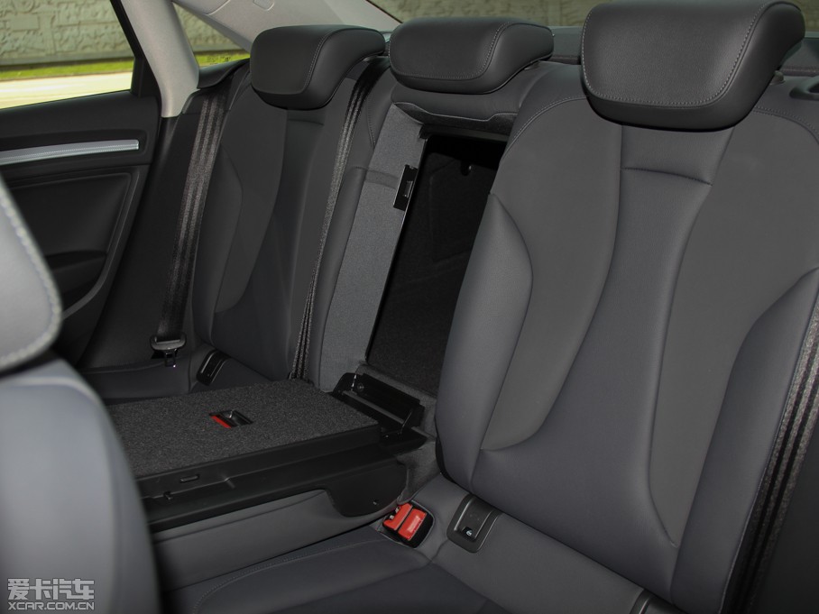 2014WA3 Limousine(M) 40 TFSI S Line m