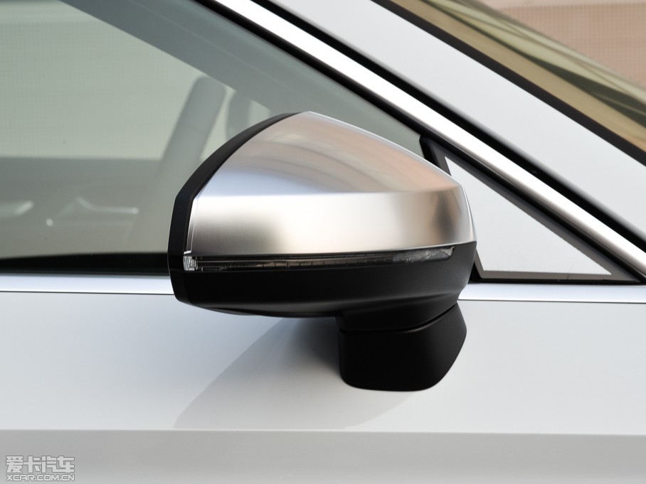 2015?yun)WS3 2.0TFSI Limousine