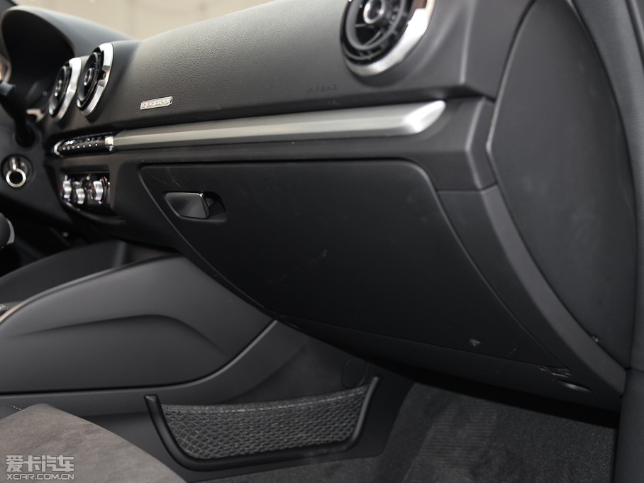 2015?yun)WS3 2.0TFSI Limousine