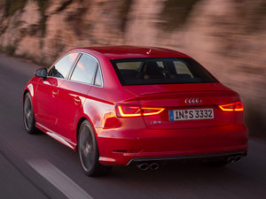 20152.0TFSI Limousine w^