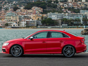 20152.0TFSI Limousine w^