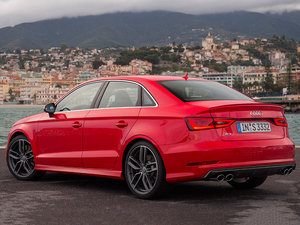 20152.0TFSI Limousine w^