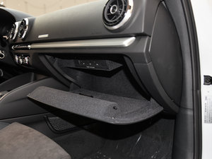 2015款2.0TFSI Limousine 手套箱
