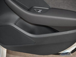 20152.0TFSI Limousine g