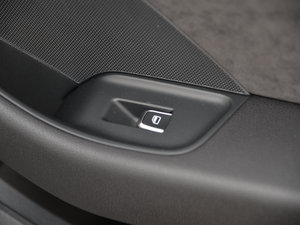 20152.0TFSI Limousine g